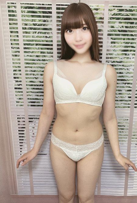 もえな(20)